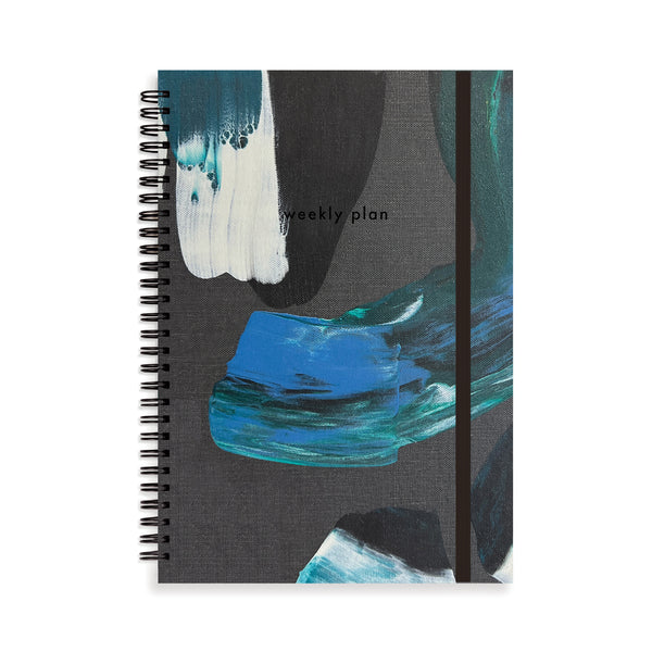 Moglea Dorian B5 weekly undated planner notebook with a clean, minimalist cover and blank pages for organizing weekly schedules.